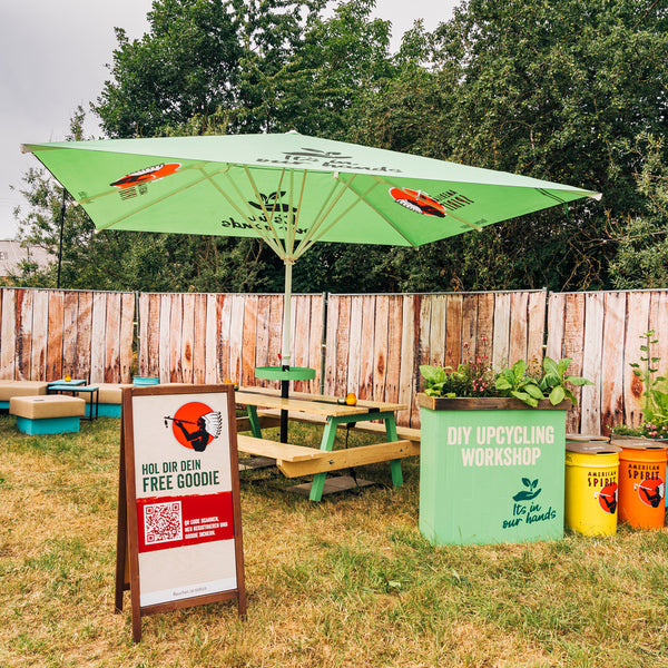 DIY Picnic Table & Tabakspender